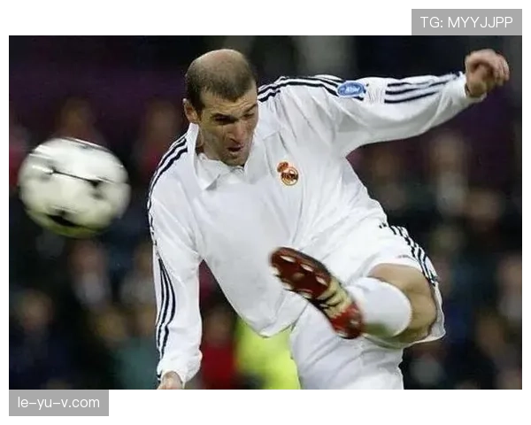 齐达内战术智慧再现赛场：优雅控球引领球队制胜新篇章