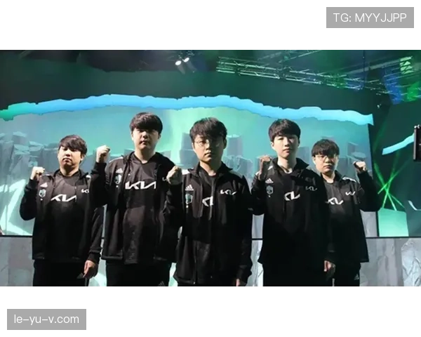 艾米·范戴肯刷新世界纪录，展现惊人毅力与速度