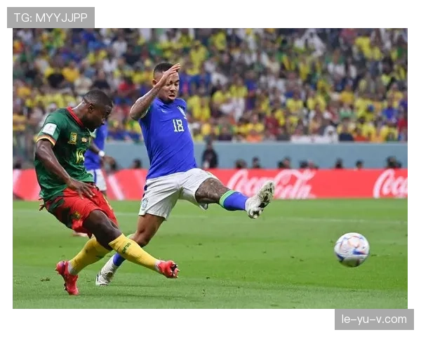 内马尔世界杯“滚地”动作引热议，球迷与专家观点两极分化