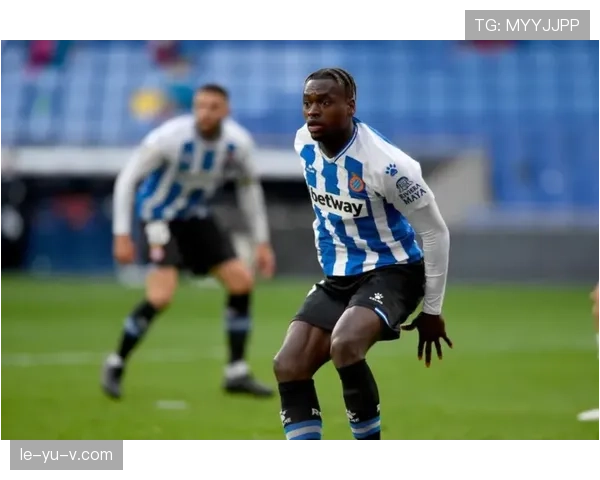 卢顿传奇再启征程：新赛季复兴之路迎挑战与新机