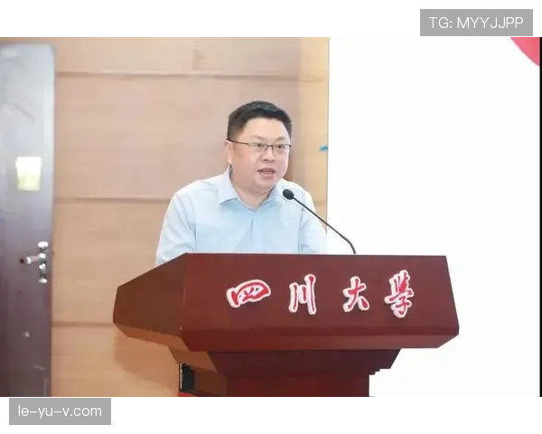皇马队长臂章全新设计亮相，彰显团队精神与荣耀传承