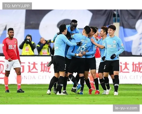 凯泽状态回暖，星光闪耀助球队赢下关键胜利