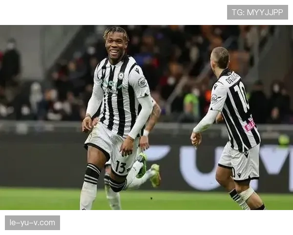 乌迪内斯边路提速显威，状态回暖迎新赛季强势开局