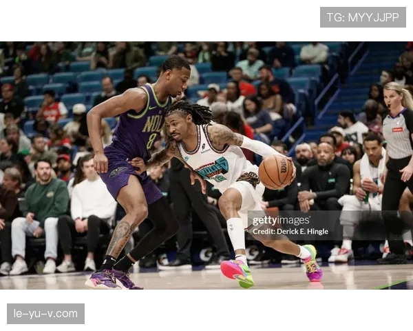 威斯布鲁克改变持球节奏主导快攻，提升湖人转换进攻效率